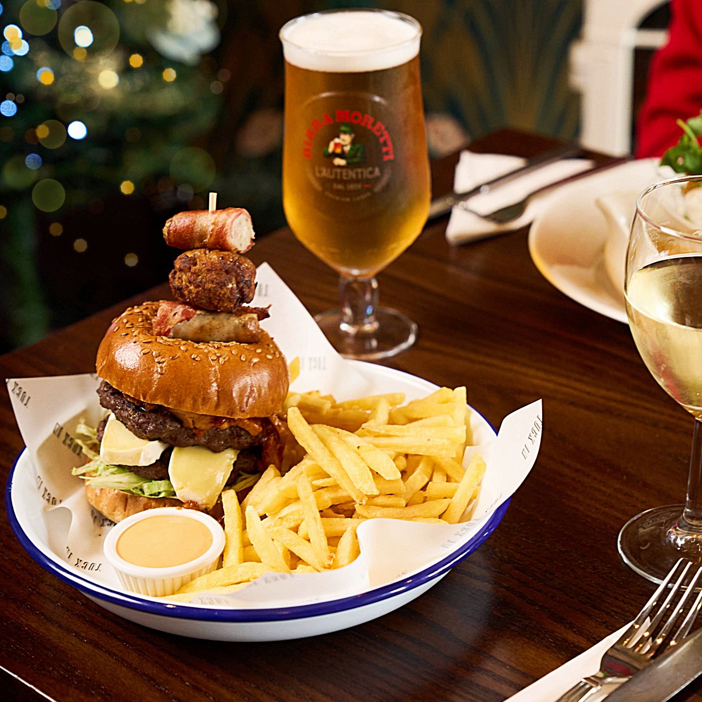 Festive Lunch & Dinner at The Wolferstan Arms in Shuttington